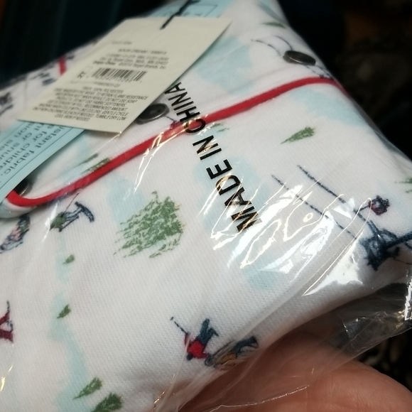 2/$15 HEARTH & Hand With Magnola Toddler Holiday Ski Scene Pajama Set NWT - Picture 5 of 6